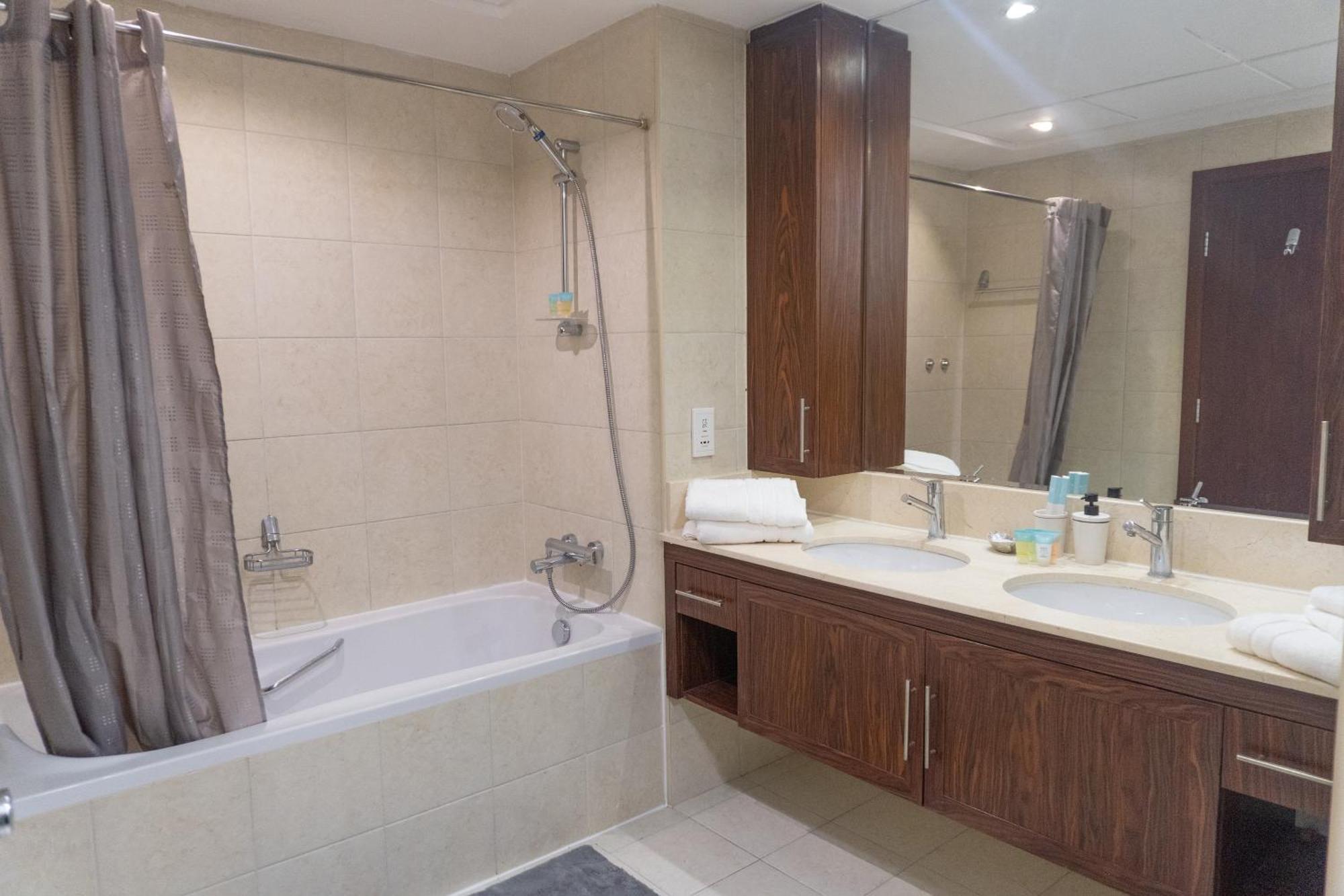 Downtown Oasis, Burj Khalifa Views, Luxury Amenities Διαμέρισμα Ντουμπάι Εξωτερικό φωτογραφία